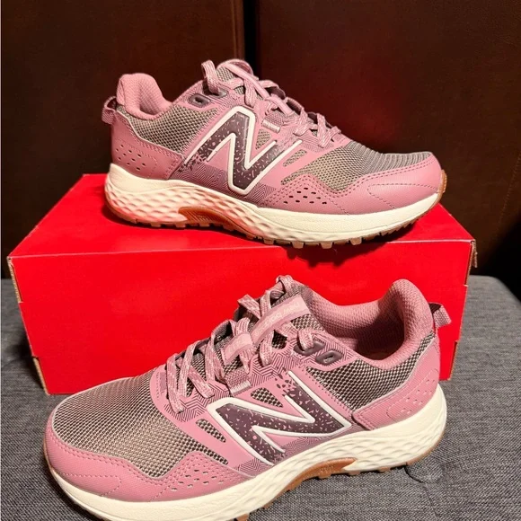 New Balance Pink and Gray Women's Training Sneakers - Picture 3 of 8